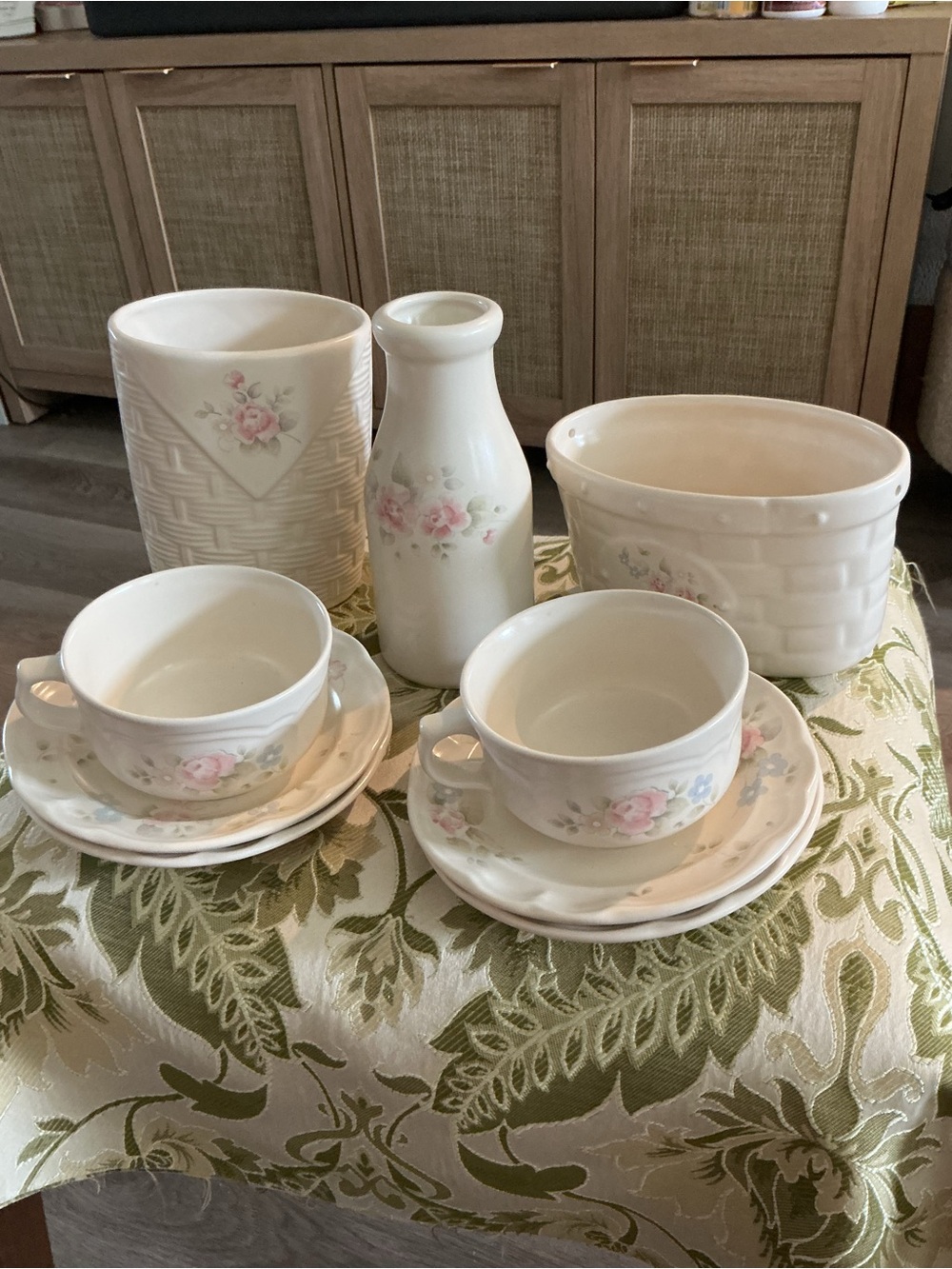 Pfaltzgraff Cream Dinnerware Set with Pink Rose